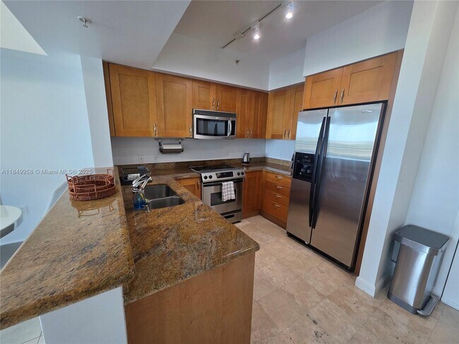 Building Photo - 1745 E Hallandale Beach Blvd