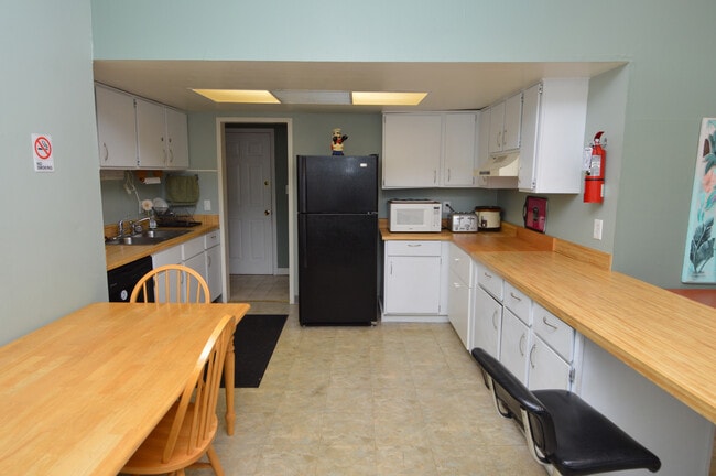 Building Photo - 12760 Indian Rocks Rd