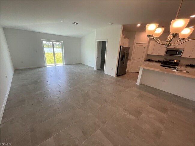 Building Photo - 3850 Treasure Oak Wy