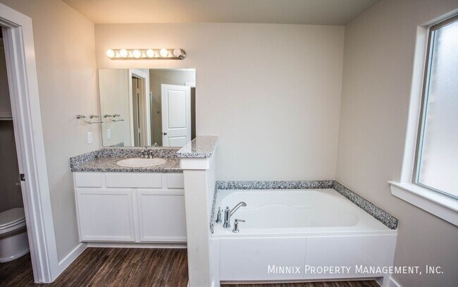 Building Photo - 2150 Kirksey Ave