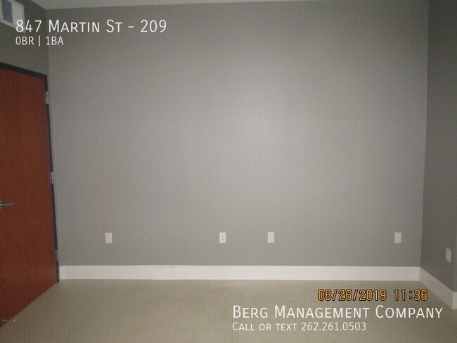 Building Photo - 847 Martin St