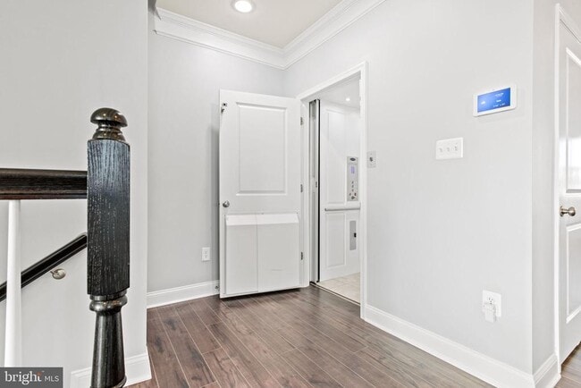 Building Photo - 7086 Executive Way
