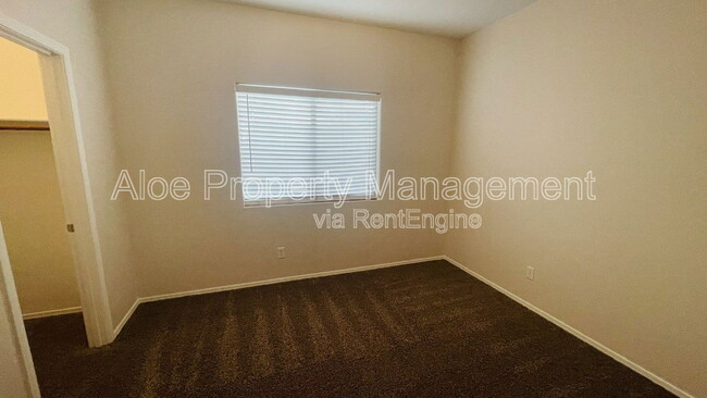 Building Photo - 22148 Greenland Park Dr
