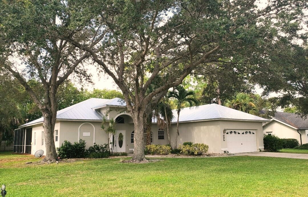 Building Photo - 2063 Imperial Cir