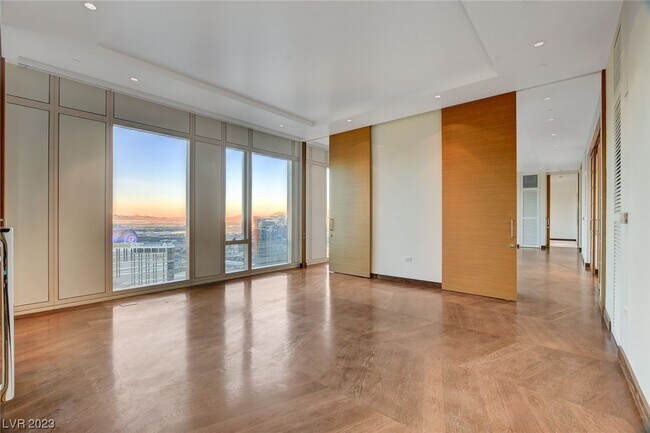 Building Photo - 3750 Las Vegas Blvd S