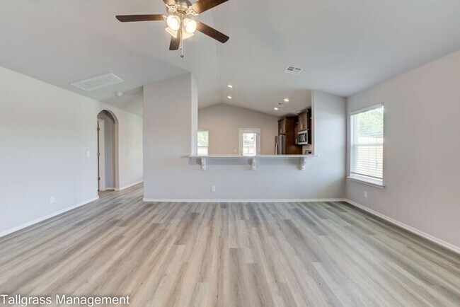 Building Photo - 4/2.5/2 New Construction in Broken Arrow!
