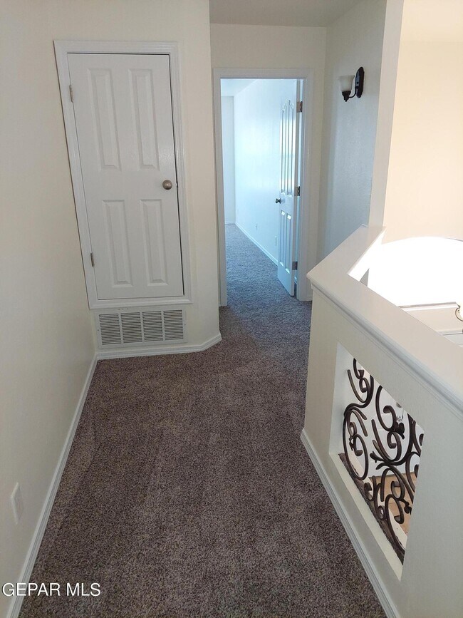 Building Photo - 11236 Horse Ranch St