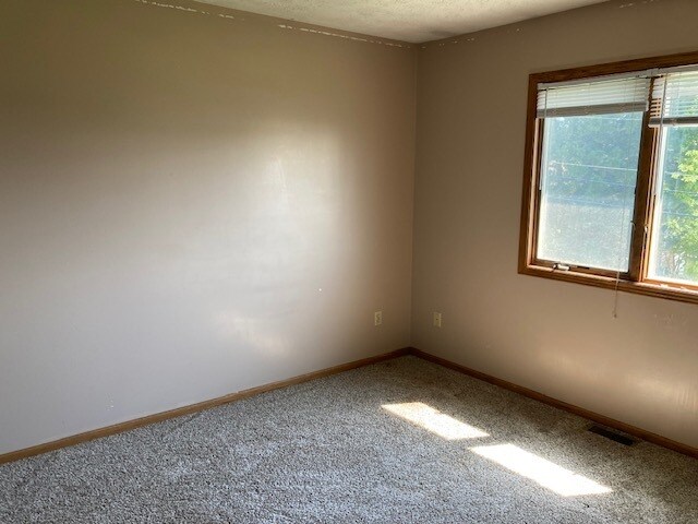 Building Photo - 3915 Central Ave