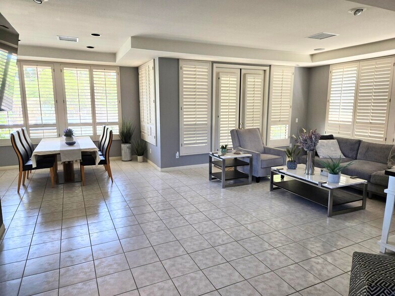 Great room area - 22 Belmonte Dr