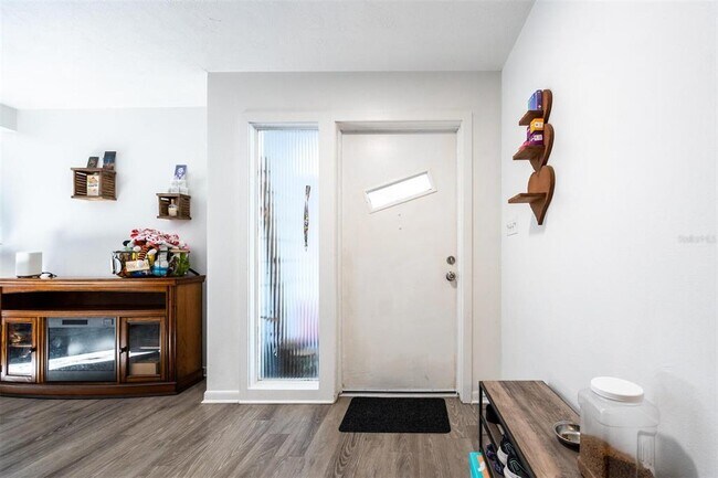 Building Photo - 749 NW 34th St