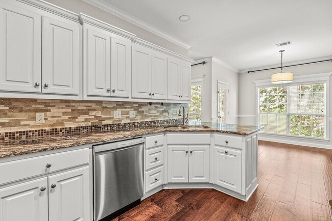 Building Photo - Updated 4BR/2BA One-Level Home on Maumelle Cul-de-Sac — Trail Access