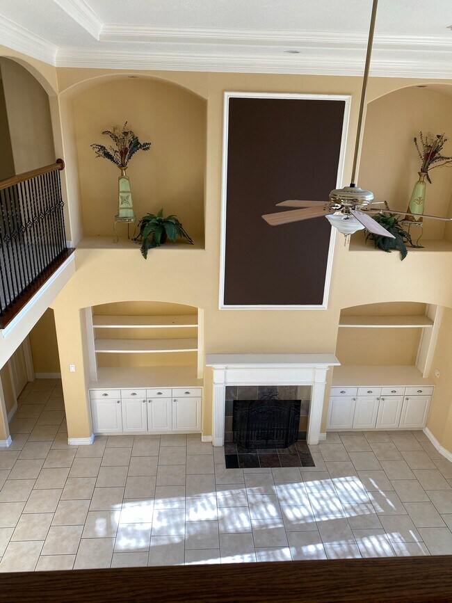 Building Photo - 11815 Canyon Mills Dr