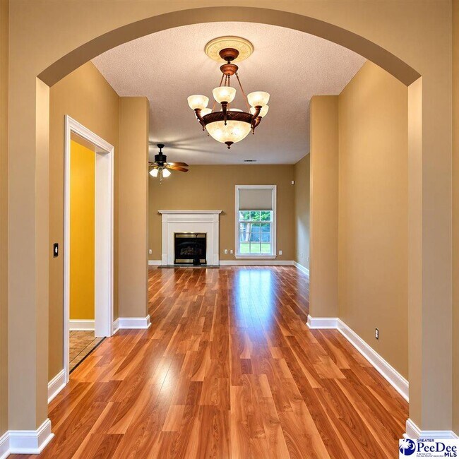 Building Photo - 2132 Sumac Dr