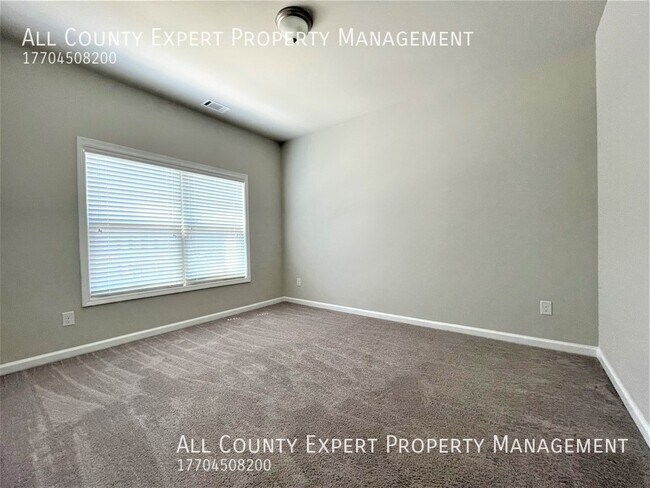 Building Photo - 4845 Frontier Dr