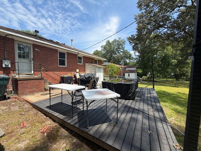 Building Photo - Charming 2 Bedroom Home with Spacious Yard in Henrico!