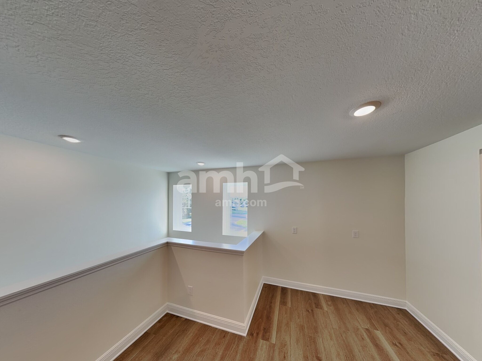 Building Photo - 6006 Sycamore Pl St