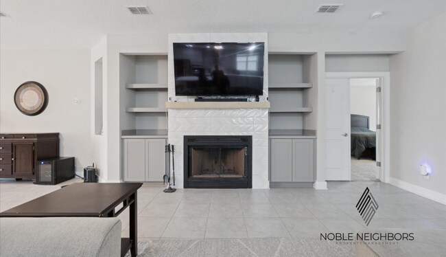 Building Photo - 75470 Sunberry Dr