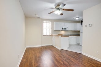 Building Photo - 1 Bedroom Apartment Downtown