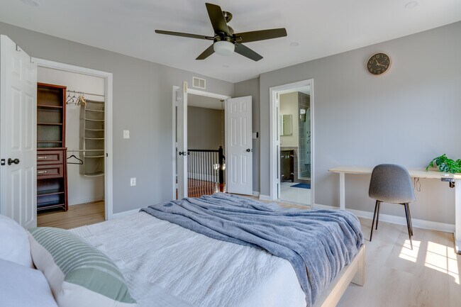 Primary Bedroom - 13032 Limestone Ct