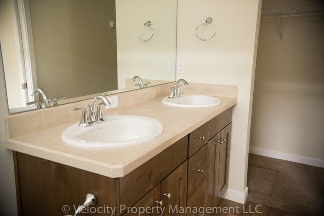 Building Photo - Charming Single Level Home in Culver!