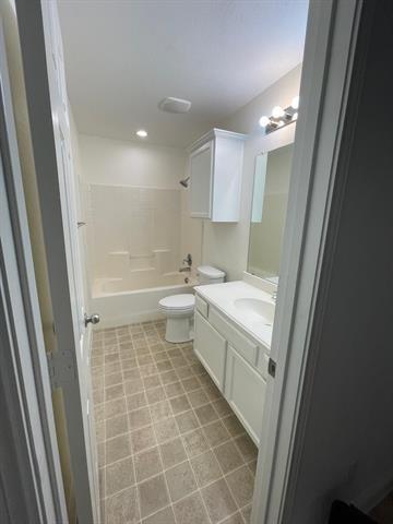 Building Photo - 2049 Sunny Side Dr
