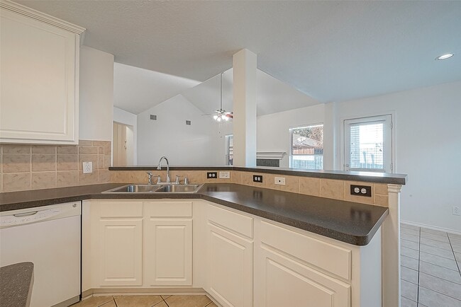 Building Photo - 17210 Double Lilly Dr