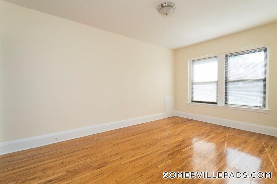 Building Photo - 123 Highland Ave