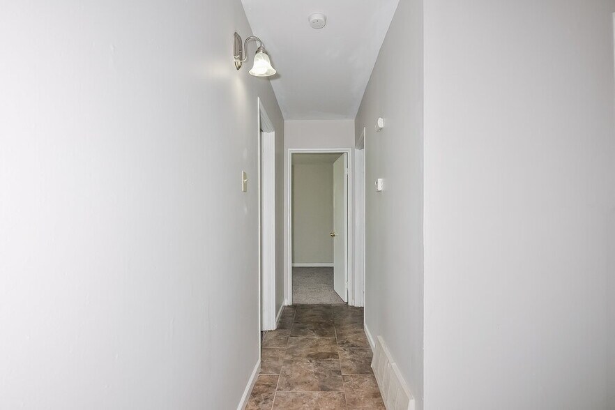 Building Photo - 2310 Mullanphy Ln