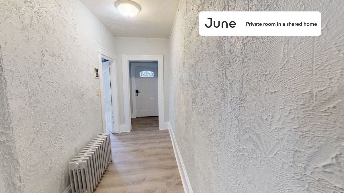 Building Photo - Room in Shared 7 bed/2 bath home