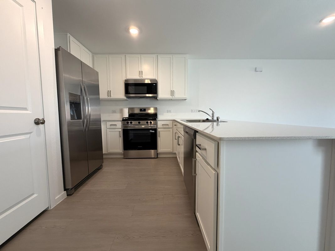 Building Photo - 2553 Guineas Ln