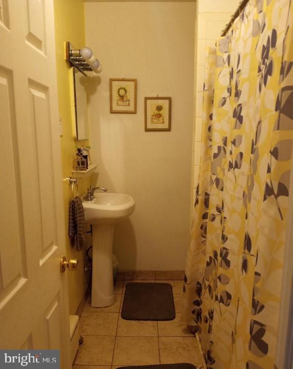 Building Photo - 3711 Lancaster Ave