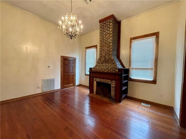 Building Photo - 222 S Dearborn St