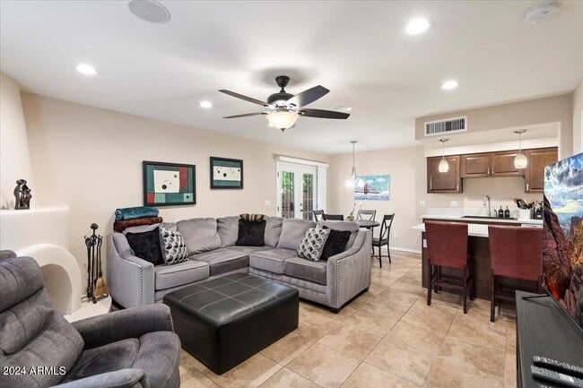 Building Photo - 10415 N 10th St