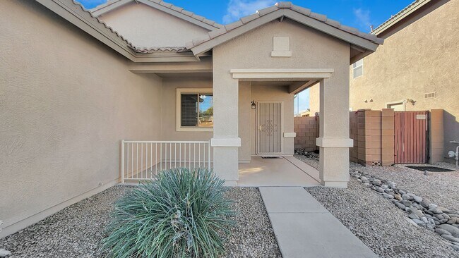 Building Photo - Great location near Bell Rd in Surprise! A...
