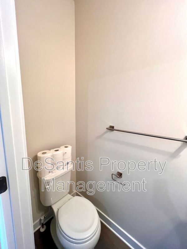 Building Photo - 4906 Spruce Rd