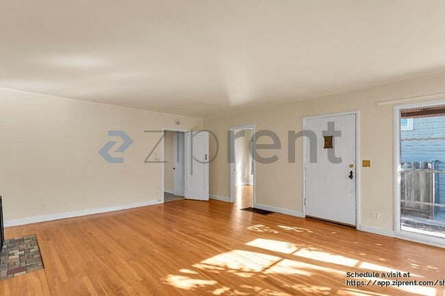 Building Photo - 1052 45th St