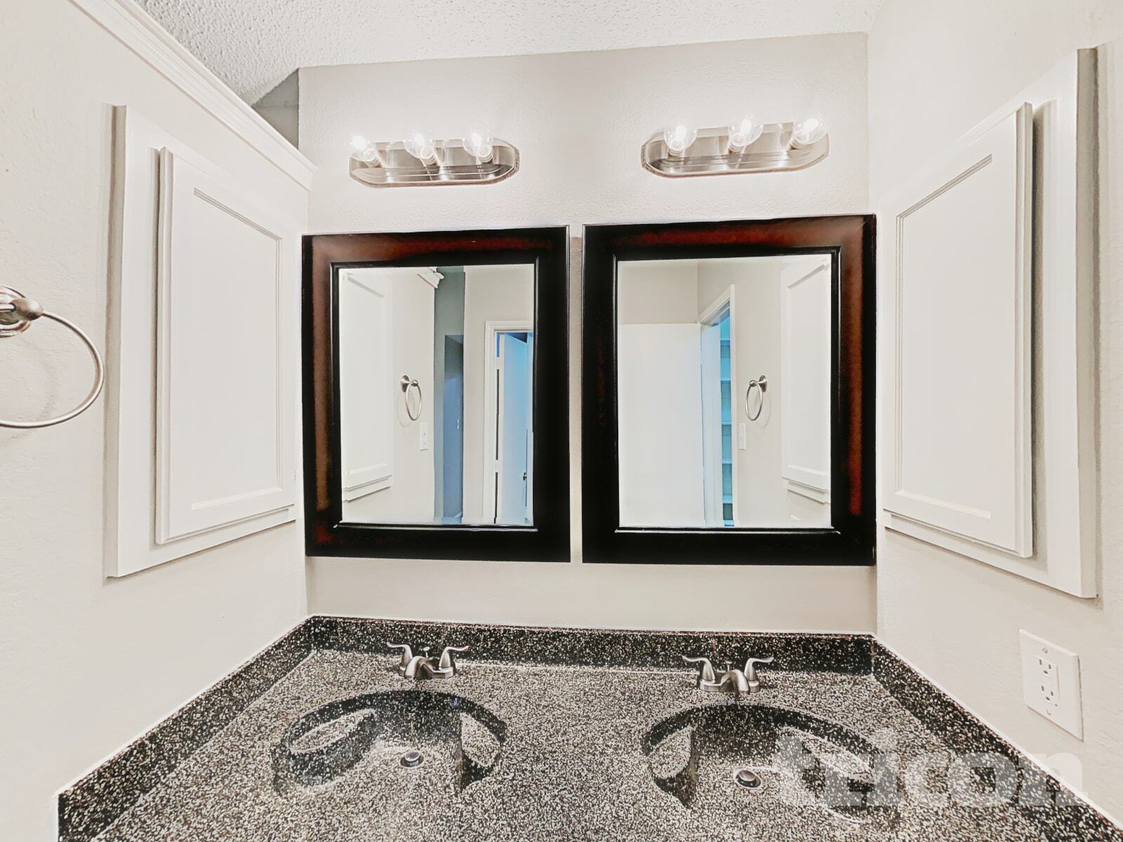 Building Photo - 5412 Boxelder Dr