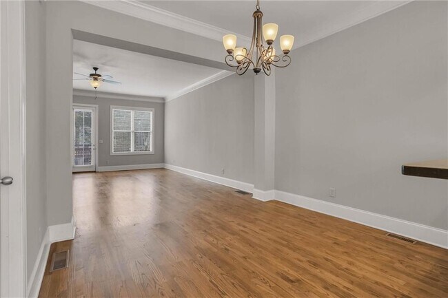 Building Photo - 3026 Eltham Pl