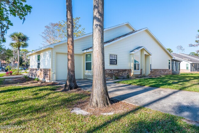 Building Photo - 157 Bob White Ct