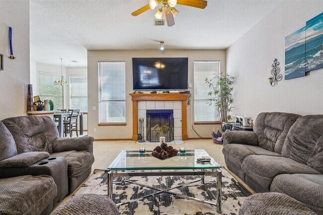 Building Photo - 16300 Seminole Pointe Pl