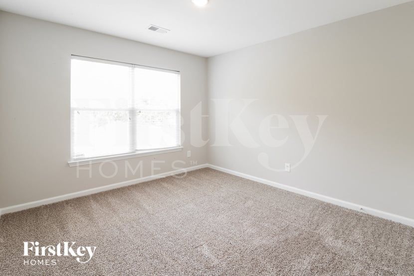 Building Photo - 2815 Pottinger Dr