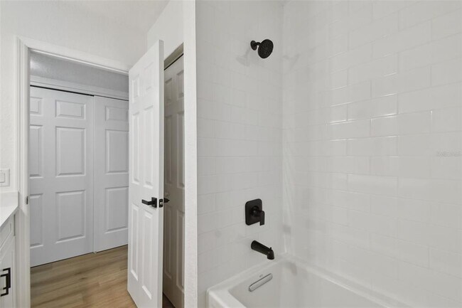 Building Photo - 4802 W Longfellow Ave