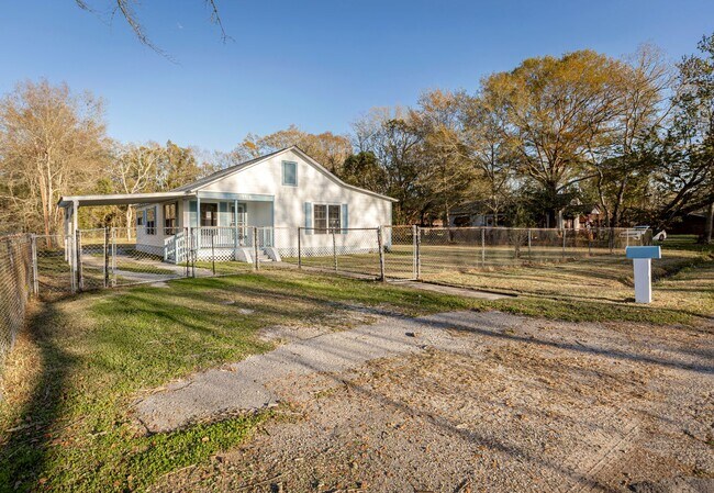 Building Photo - Fully remodeled home for rent!