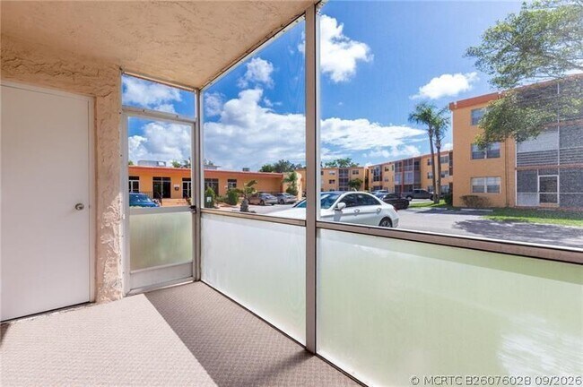 Building Photo - 4324 NW 9th Ave