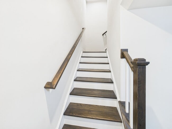 Building Photo - 428 Crofton Village Terrace