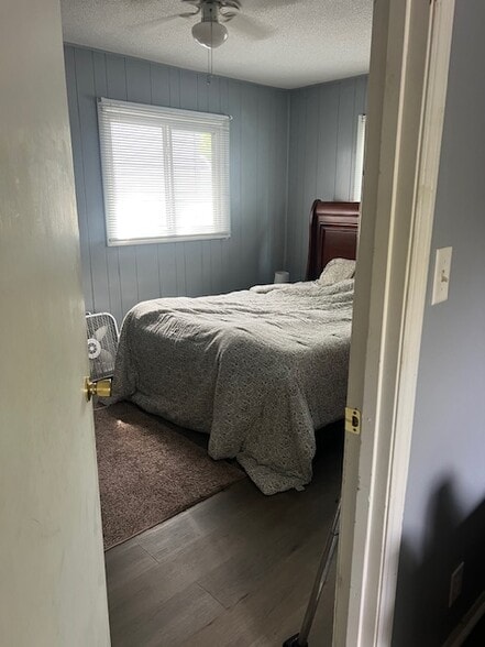 Building Photo - 1005 E Park St