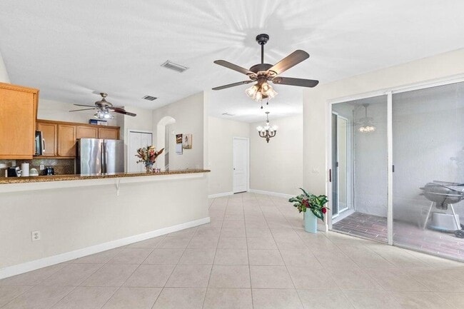 Building Photo - 2280 Shoma Dr