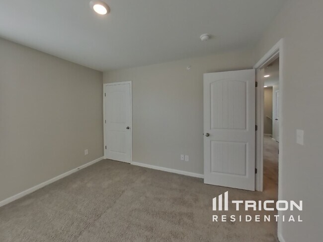 Building Photo - 149 Victory Cir