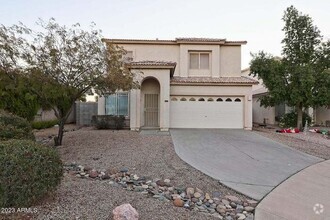 Building Photo - This charming 3 bedroom home!