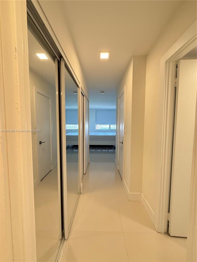 Building Photo - 2780 NE 183rd St